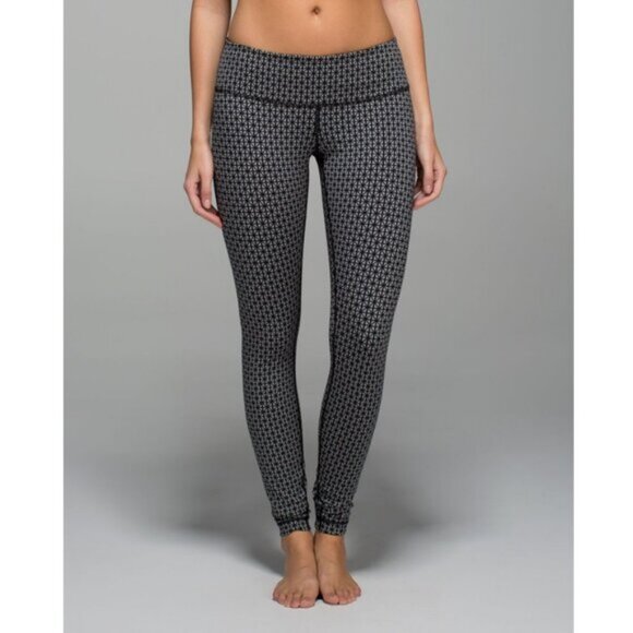 LULULEMON Wunder Under Pant In Tri Geo Silver Spoon Black Size 6 - Picture 1 of 8